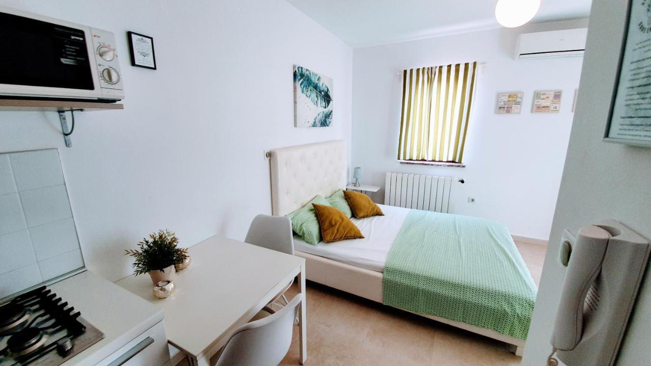 Apartments Villa Alba Пореч Екстериор снимка