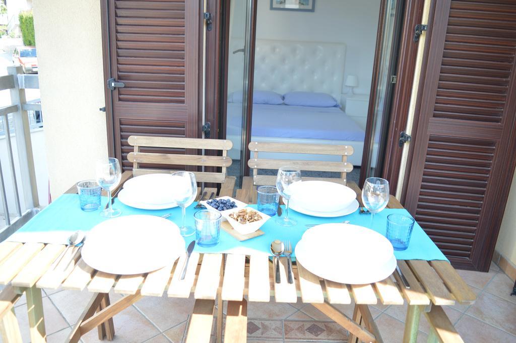 Apartments Villa Alba Пореч Екстериор снимка