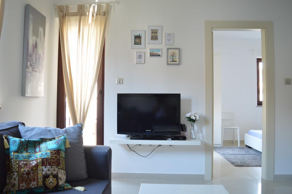 Apartments Villa Alba Пореч Екстериор снимка