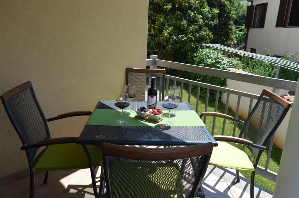 Apartments Villa Alba Пореч Екстериор снимка
