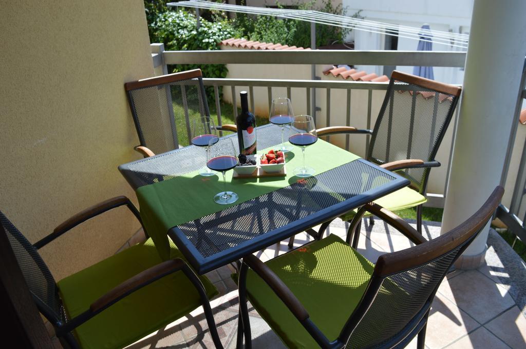 Apartments Villa Alba Пореч Екстериор снимка