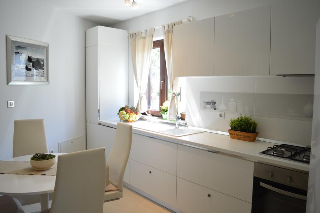 Apartments Villa Alba Пореч Екстериор снимка